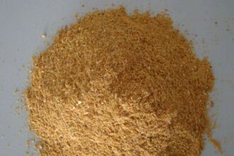 Gluten de maïs : un herbicide pré-émergent biologique